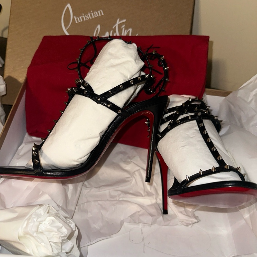 Christian Louboutin Bombina Spikes 100mm NEW